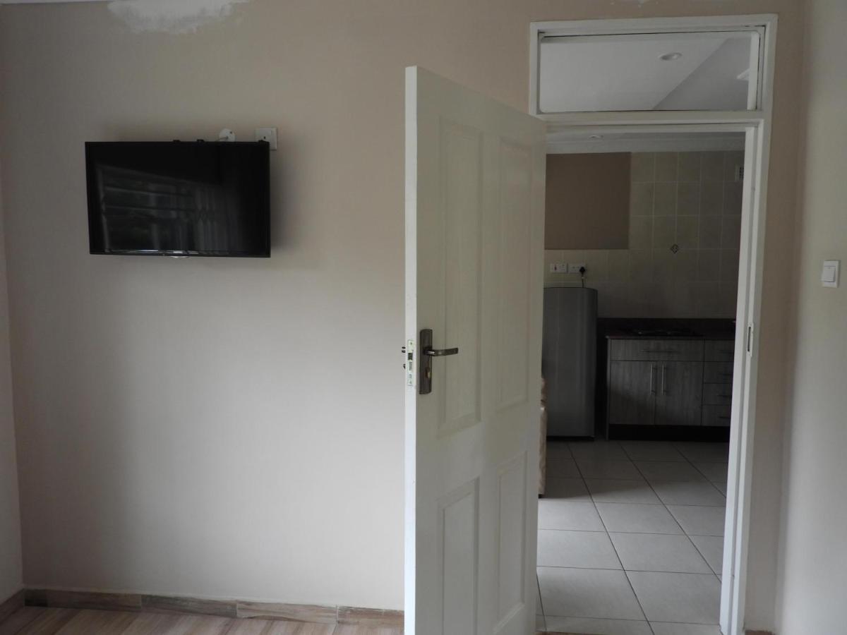 2 Bed Apt With En-Suite And Kitchenette - 2067 Harare Exterior photo